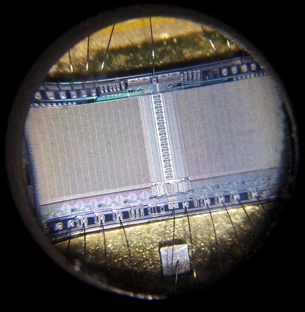 Silicon microfluidic chip for microfluidics