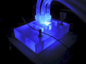 Microfluidic chip for cell culture under microscope 
