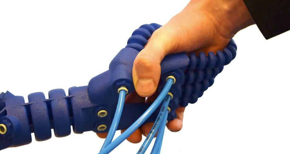 soft-prosthetics-hand-robot-robotics-softbot-softrobot-microfluidics-pressure-control