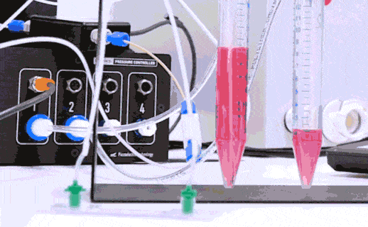 recirculation fluid into microfluidic chip with precise flow control